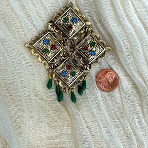 Sarah Coventry Brooch pin  vintage